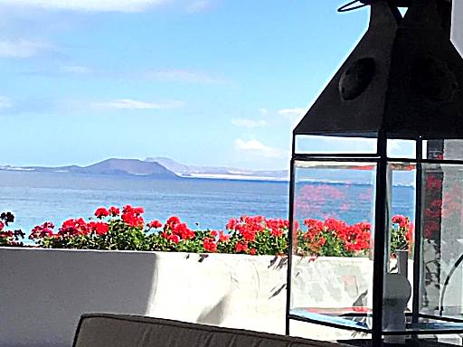 Top 19 Central Luxury Hotels In Playa Blanca
