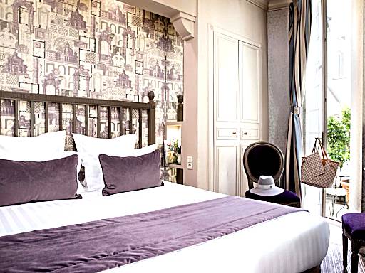 Le Burgundy Paris I Superior Room