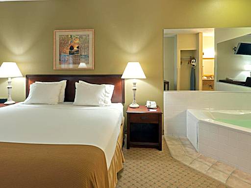 hotels in clarksville indiana with jacuzzi