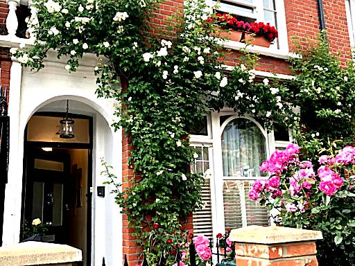 Top 20 Bed & Breakfasts London - Anna Pinto's Guide