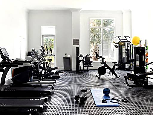Top 12 Hotels with Gym and Fitness Center in Marathon