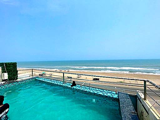 Hotel TBS sea view ! Puri Swimming-pool, fully-air-conditioned-hotel with-lift-and-parking-facility breakfast-included