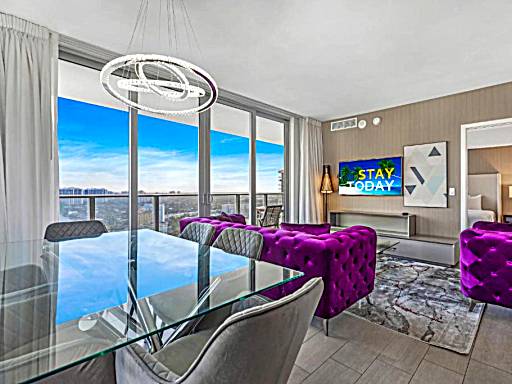 Hyde House 2409 - Luxury High Floor 2BR 2BA Apartment Suite with direct ocean view, roof top pool, resort amenities