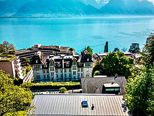 Villa Rose in the center of Montreux by GuestLee