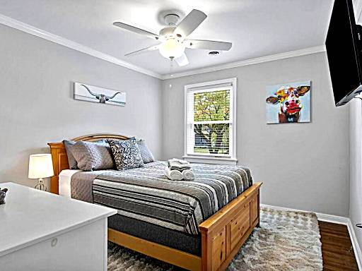 Private, Tranquil Living in Historic RVA Awaits!