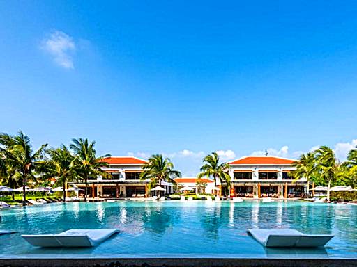 Blue Sky & Villas Beach Resort