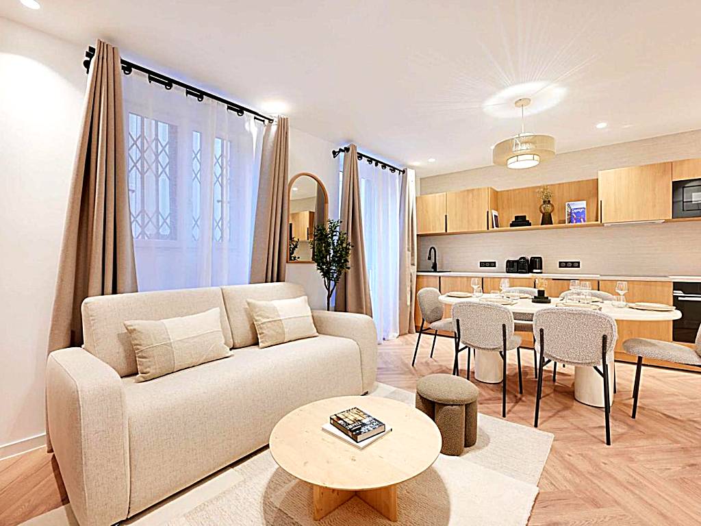 Bright and Modern Apartment near Eiffel Tower area
