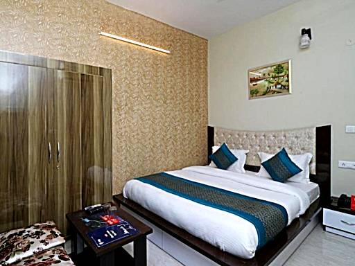 Hotel Amenda Delhi IGI Airport International Mahipalpur
