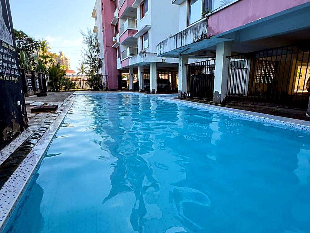 Beach View Furnished Apartment Swimming pool
