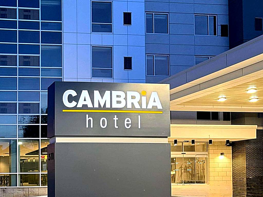 Cambria Hotel Niagara Falls