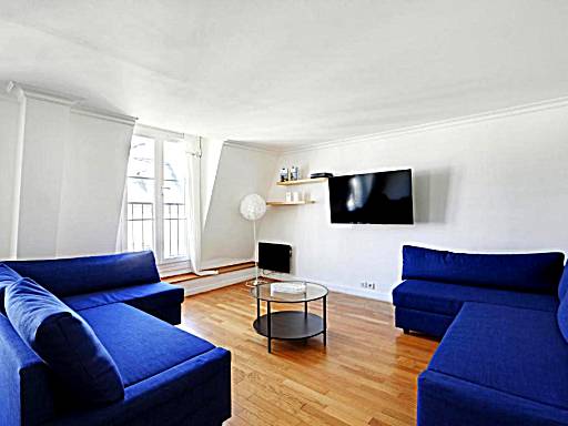Pick A Flat's Apartment in Champs-Elysées - Rue Ponthieu