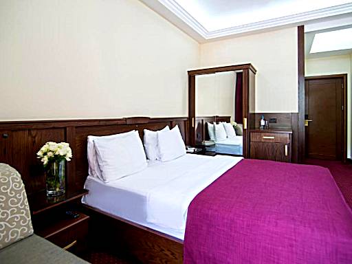 Elegant Hotel & Resort