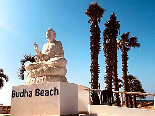 Hotel LIVVO Budha Beach