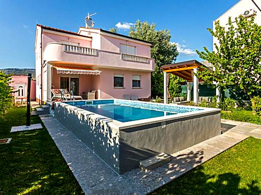 Villa Sweet Home Marija With Heated Pool