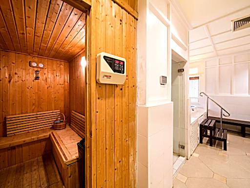 Tutustu 58+ imagen hua hin sauna