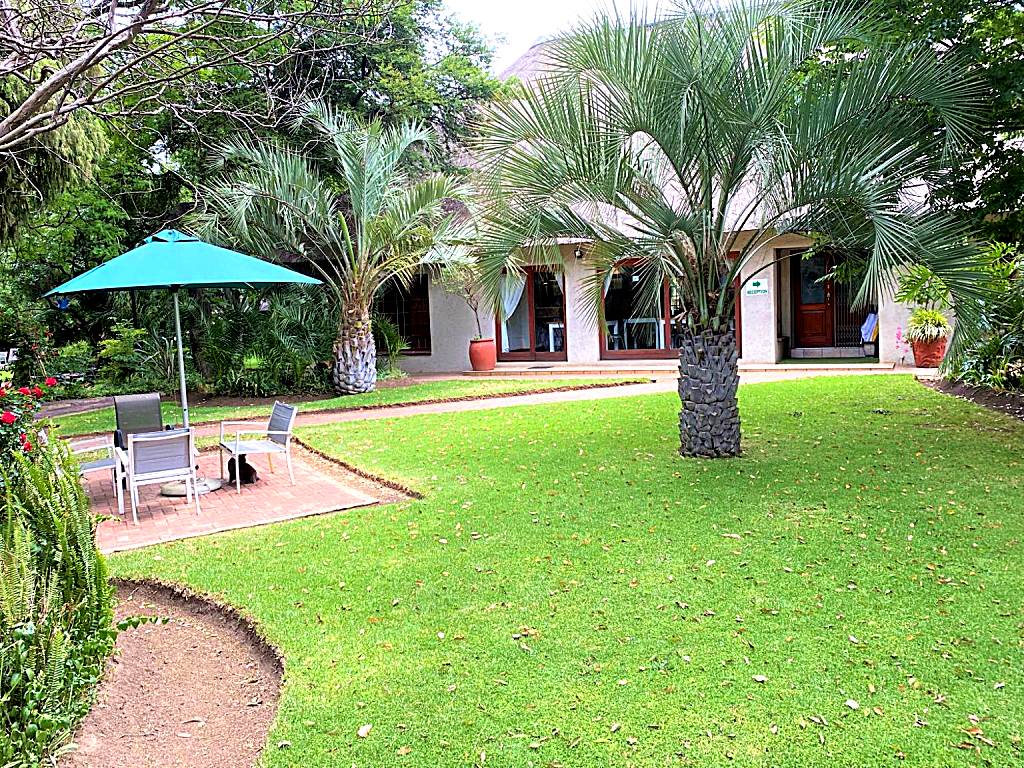 Safari Club Guest Lodge OR Tambo International Airport