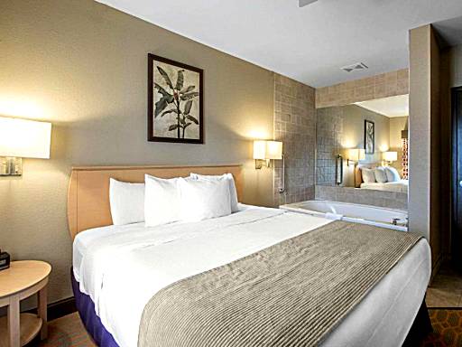Bluegreen Vacations Odyssey Dells Resort