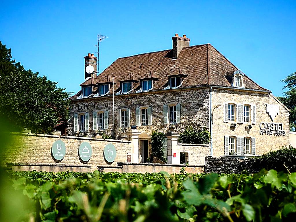 Castel de Très Girard - Teritoria