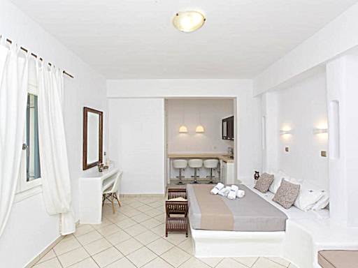 Valena Mare Suites & Apartments