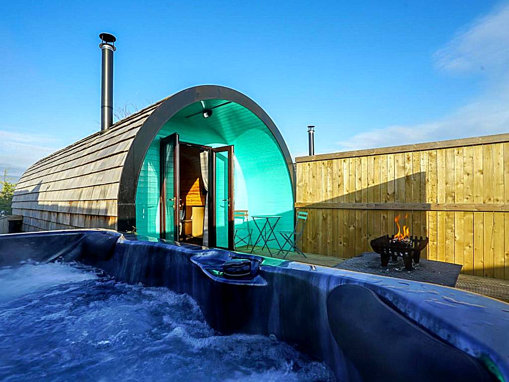 Deluxe Glamping Pod with Hot Tub