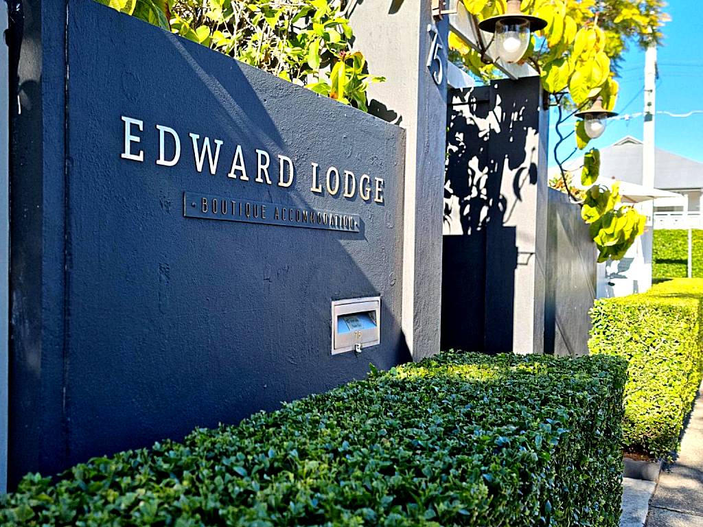 Edward Lodge New Fam