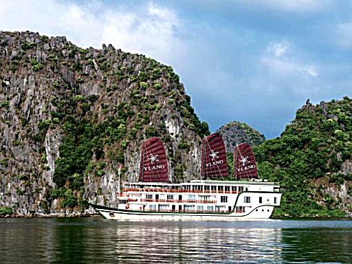 Heritage Line Ylang Cruise - Halong Bay & Lan Ha Bay