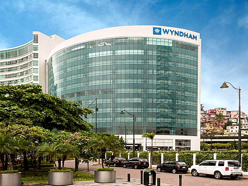 Wyndham Guayaquil, Puerto Santa Ana