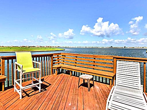 Waterfront Corpus Christi Townhome with Pool and Dock!