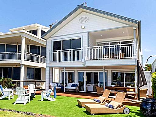 Absolute Beachfront Family Size Home
