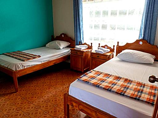 Hostel Bouganvilia Bed and Breakfast