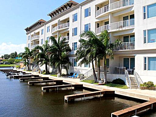 Waterfront w boat slip - best of beach and bay!