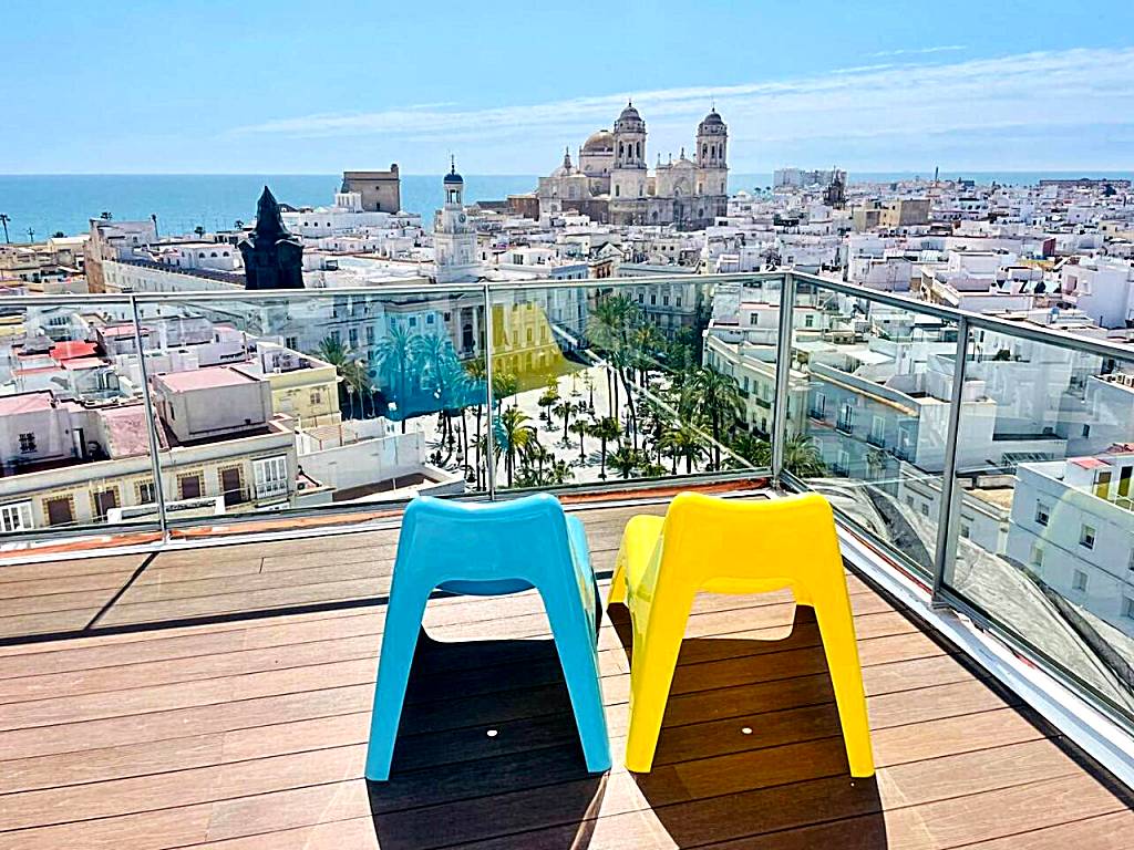 Skyline - Penthouse with 50m2 private terrace and stunning views