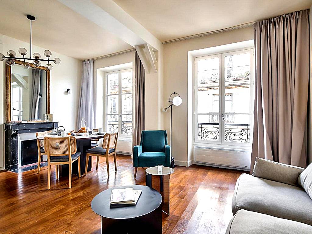 The Perfect Parisian Flat Bd St-Germain - Mid Term