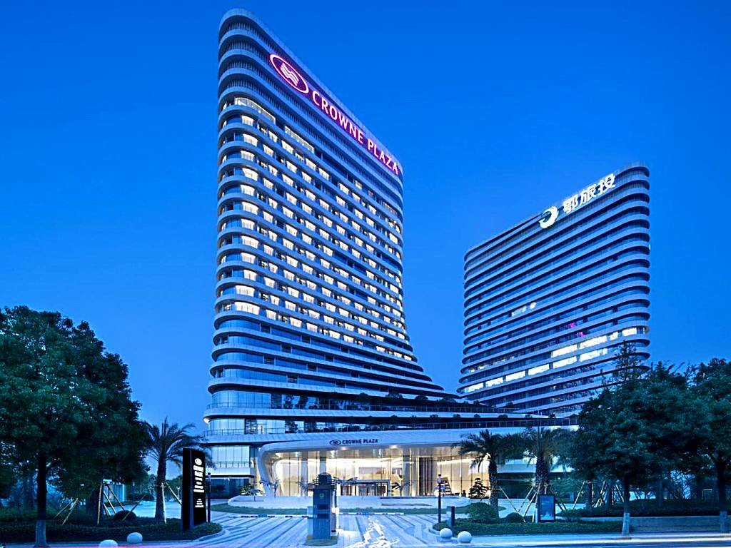 Crowne Plaza Wuhan Optics Valley, an IHG Hotel