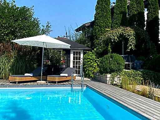 Landhaus am Plattenbichl - Luxus Apartment mit Privat-Pool und Sauna - im Sommer Bergbahn inklusive