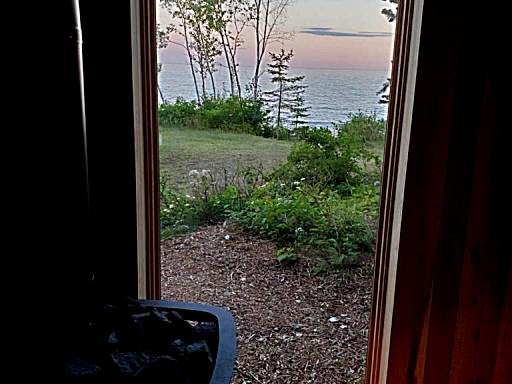 Thomsonite Inn on Lake Superior