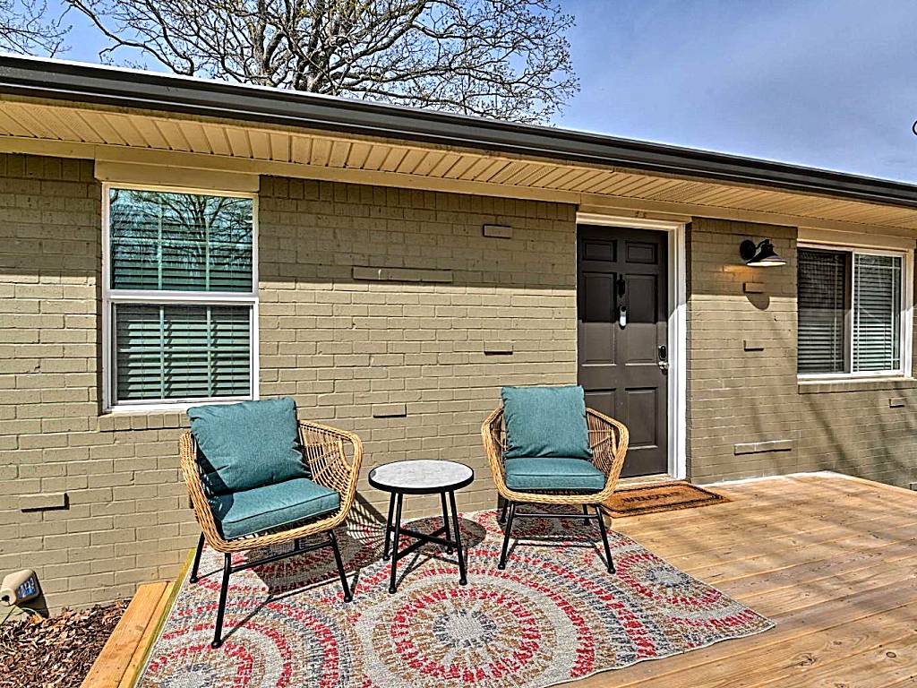 Cozy Murfreesboro Home with Furnished Patio!
