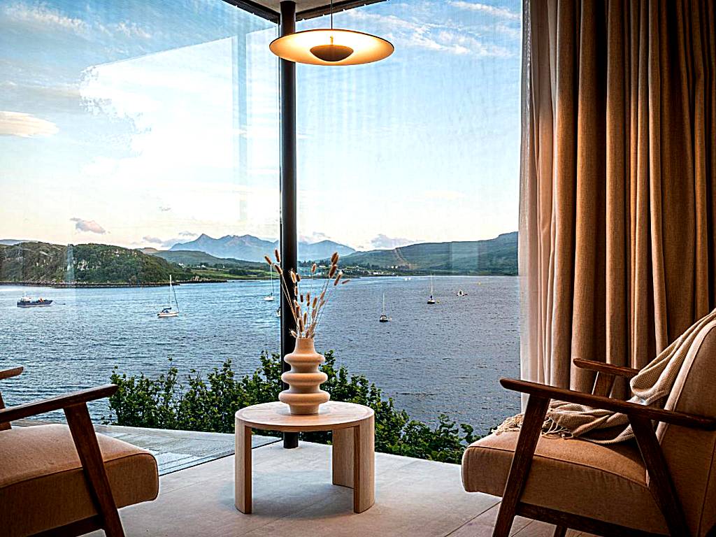 Vriskaig Luxury Guest Suite with Iconic Views
