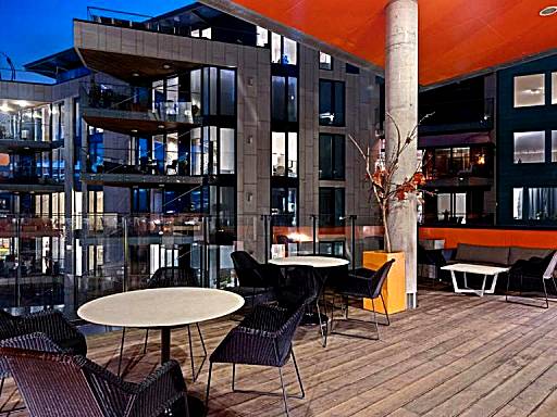 Exclusive apartment, sea view to Oslo fjord, located on water in Oslo center