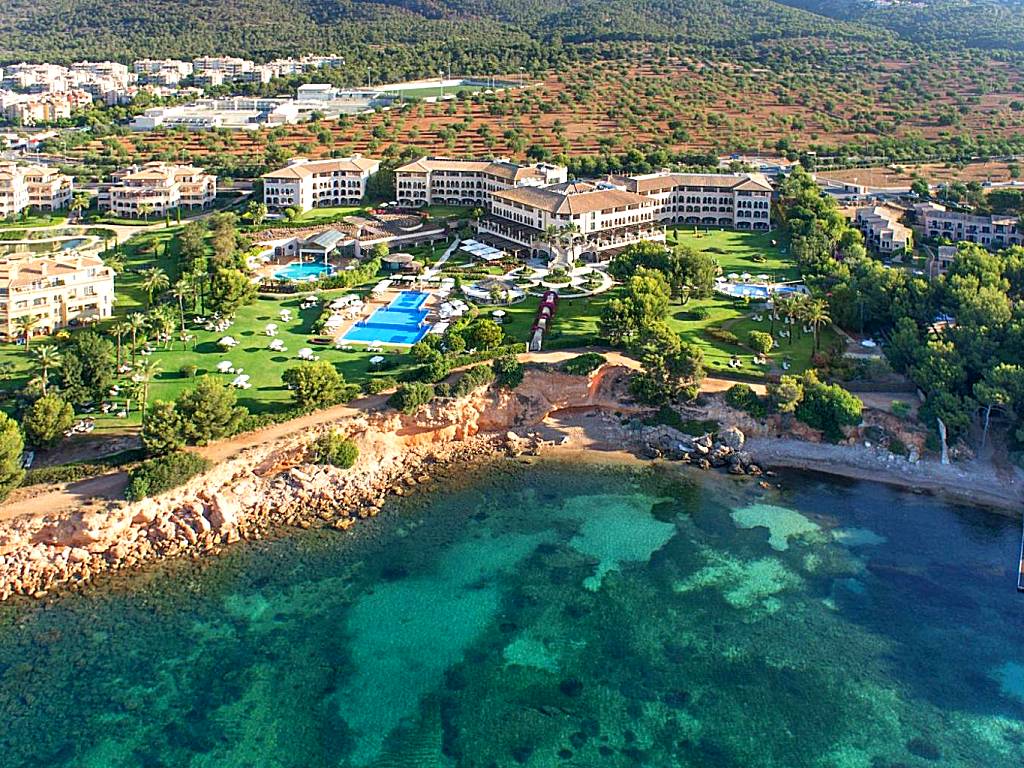 The St. Regis Mardavall Mallorca Resort
