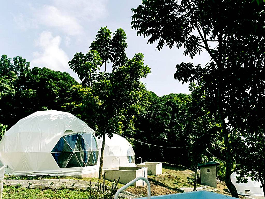 Group Dome Glamping w/ Private Hotspring