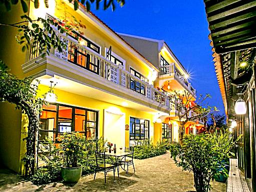 Hoi An Town Home Resort